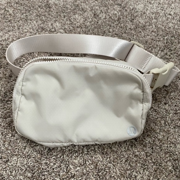 lululemon athletica Handbags - Lululemon Belt Bag